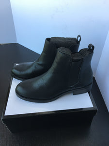 Women Ankle Boots - 7