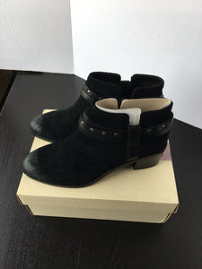 Women Ankle Boots - 10